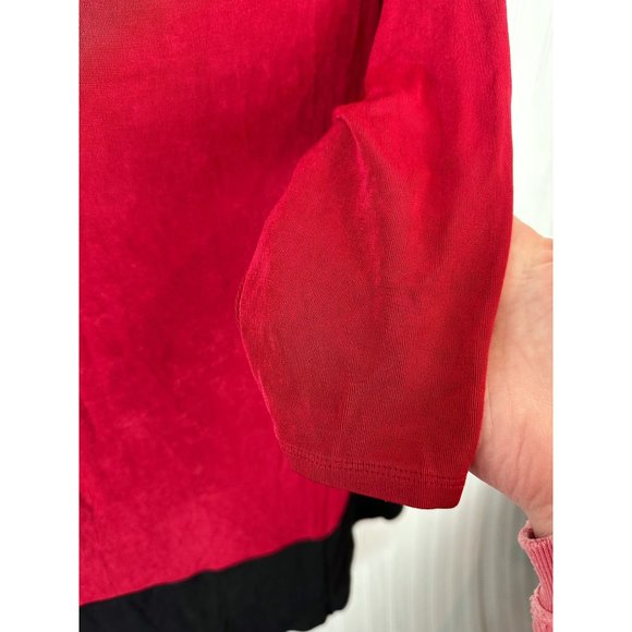 Travelers by Chico Red and Black blouse size Medium - Picture 4 of 6